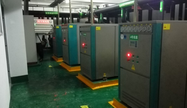 地源空气源热泵机房