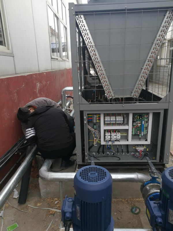 空气源热泵主机安装